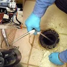 تنظيف مواسير الصرف الصحي لتجنب الروائح الكريهة