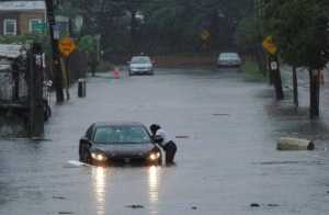 شفط مياه الفيضانات وحل مشكلات الصرف الطارئة